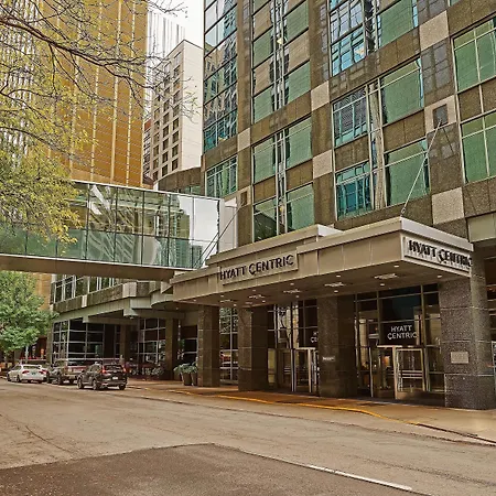 Hyatt Centric Chicago Magnificent Mile-3